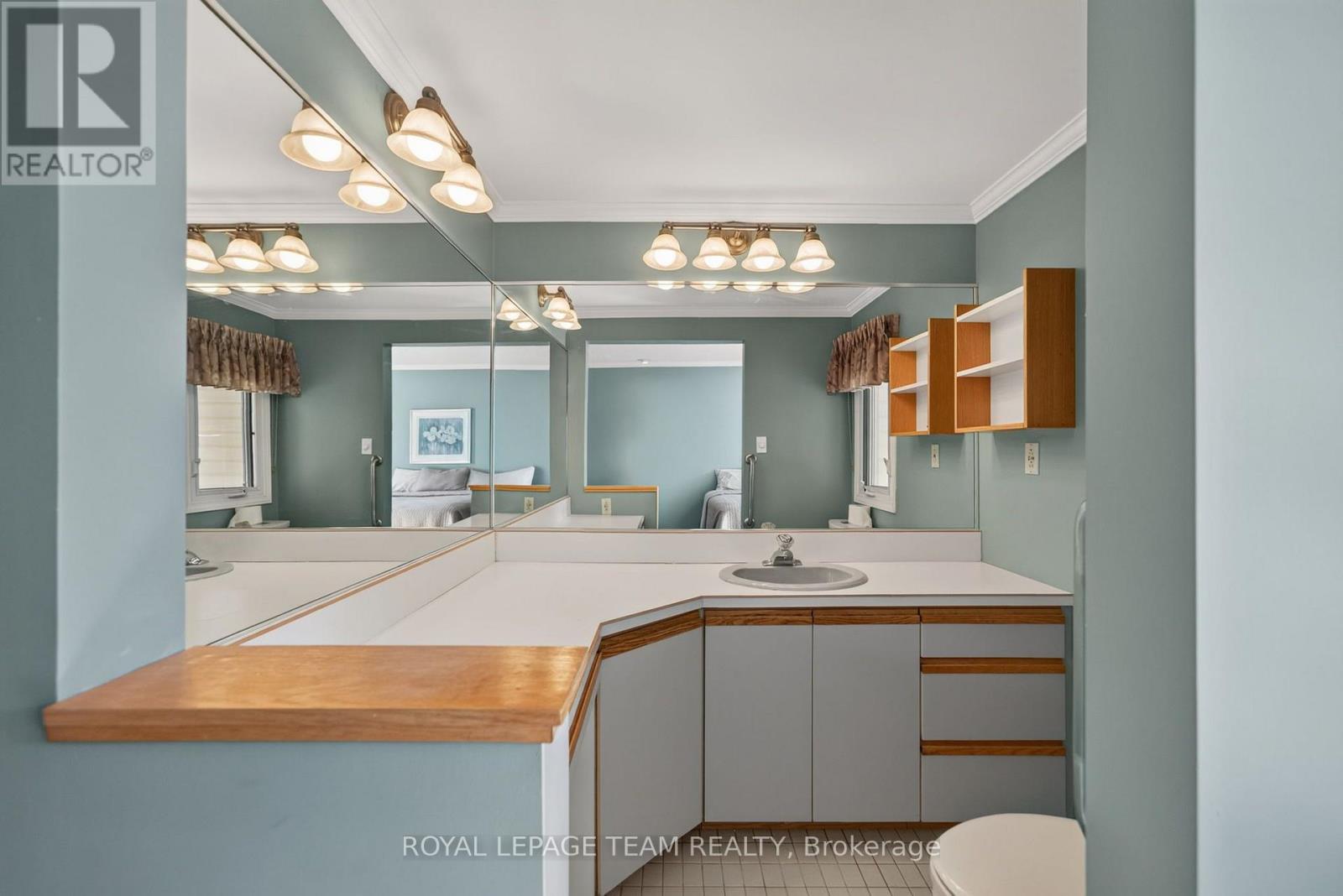 2713 DUPONT STREET - Image 27