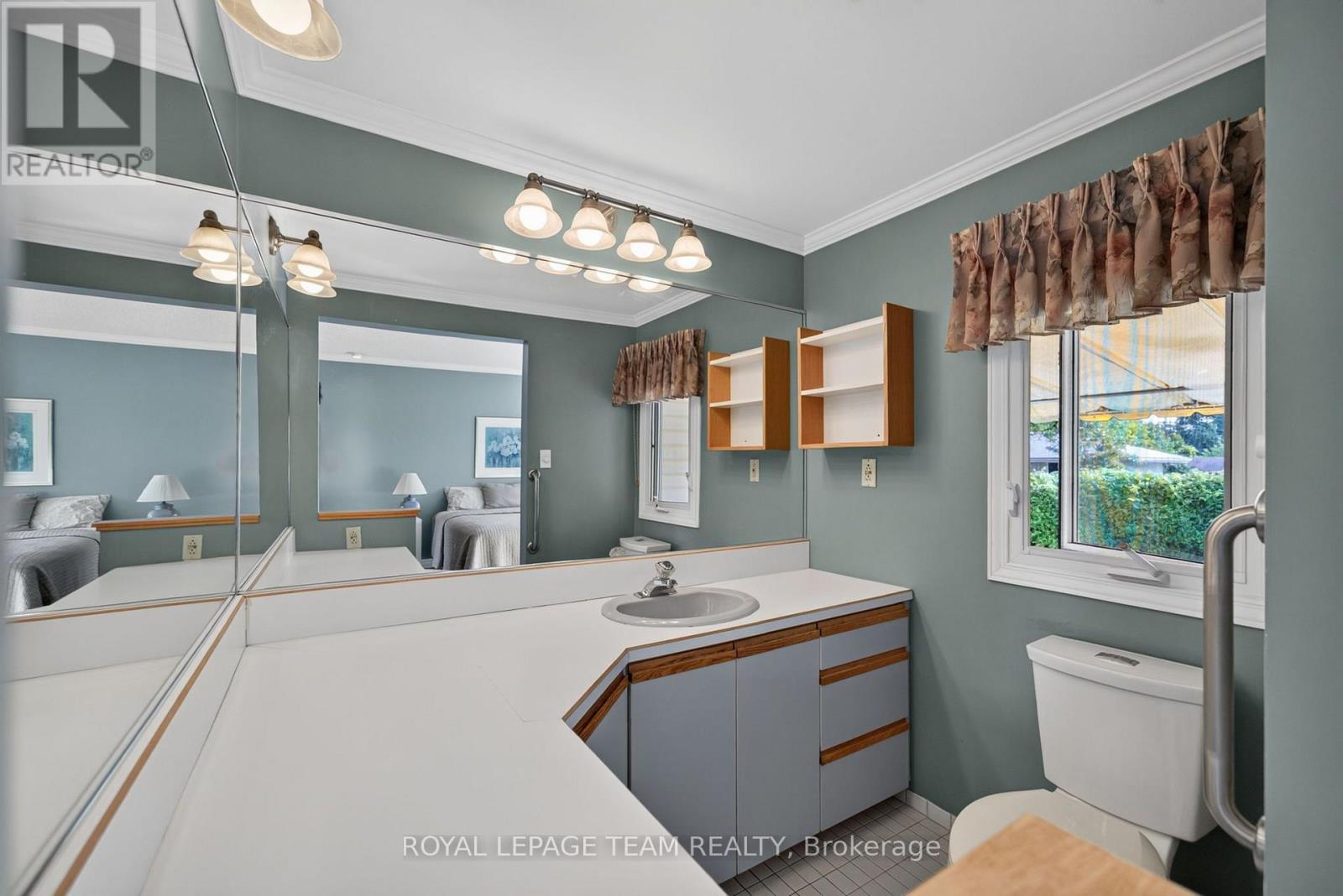 2713 DUPONT STREET - Image 28