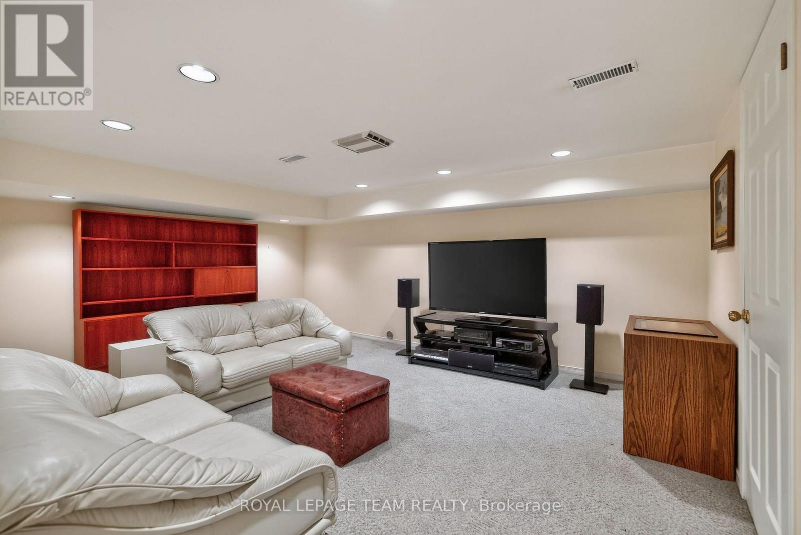 2713 DUPONT STREET - Image 33