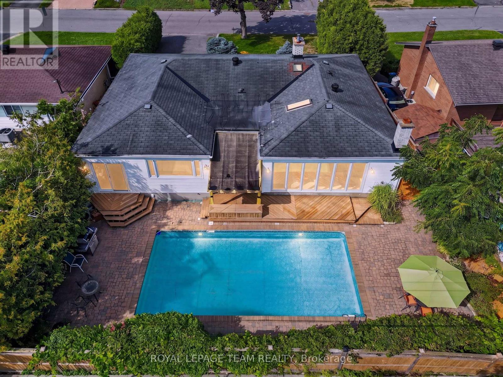2713 DUPONT STREET - Image 45