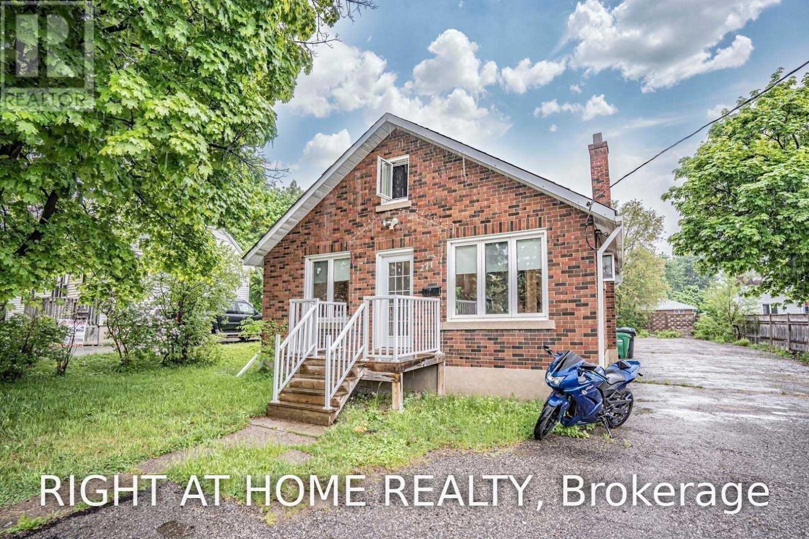 Photo of 271 Queen Street