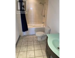 271 Queen Street, Brampton, ON L6W2C2 Photo 7