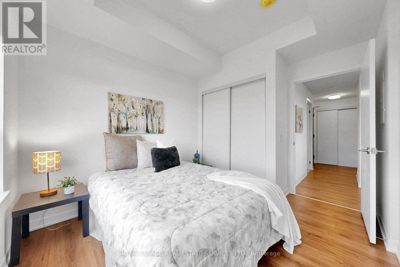 #431 405 DUNDAS STREET W - 17