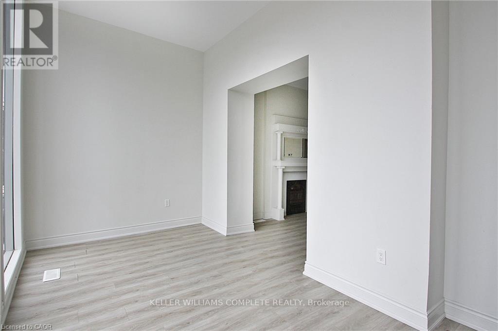 76 WENTWORTH STREET S - 4