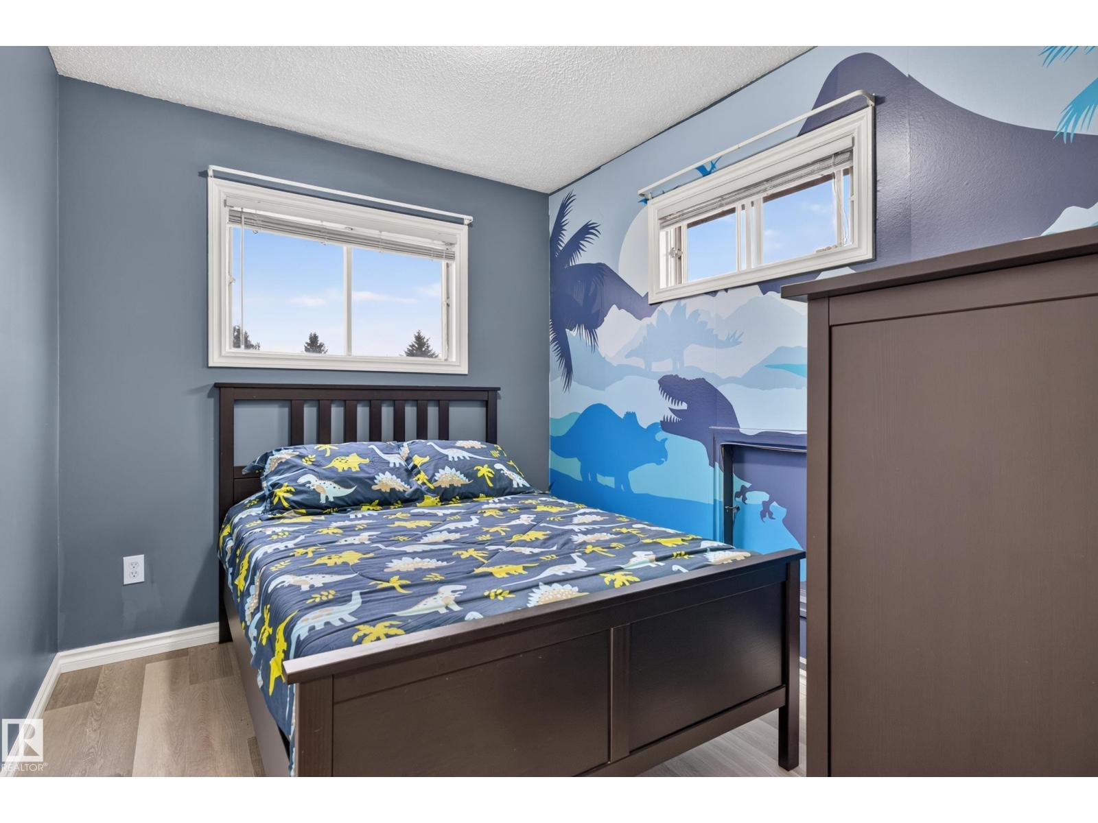 4107 35 ST NW - 33
