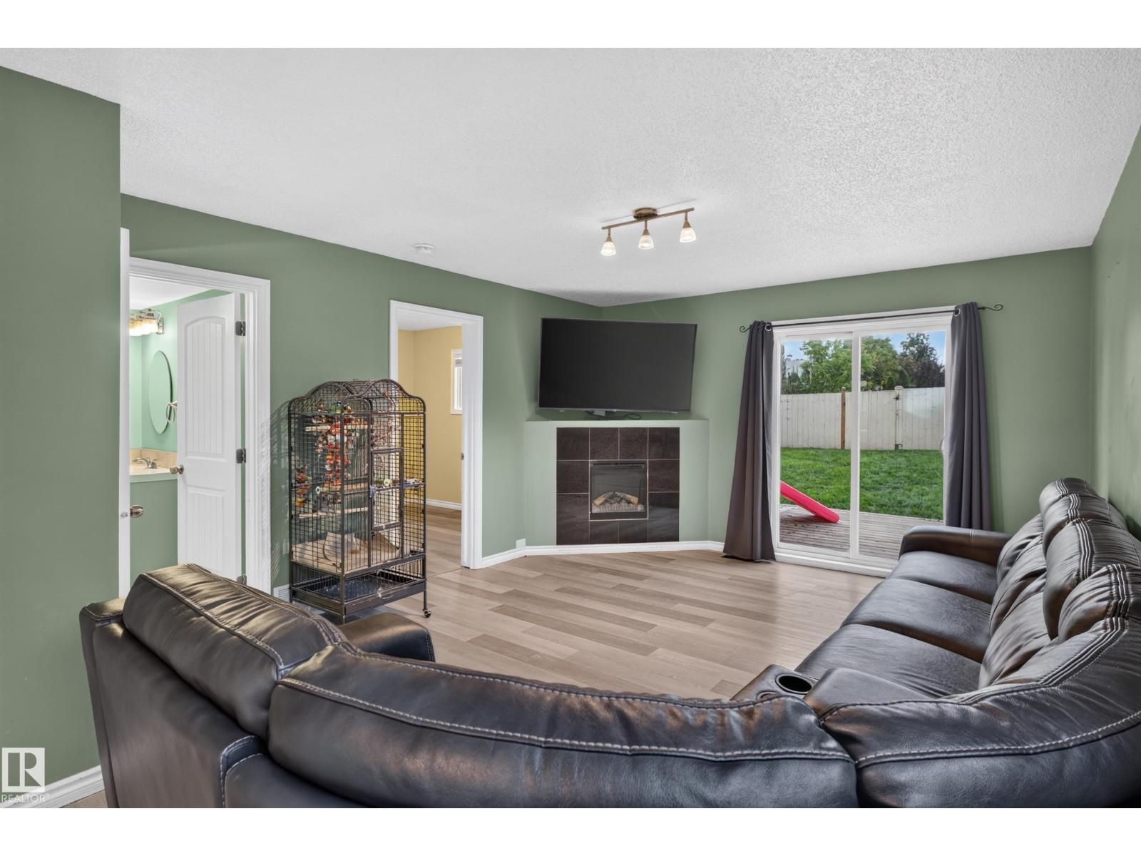 4107 35 ST NW NW, Kiniski Gardens, Edmonton photo 4