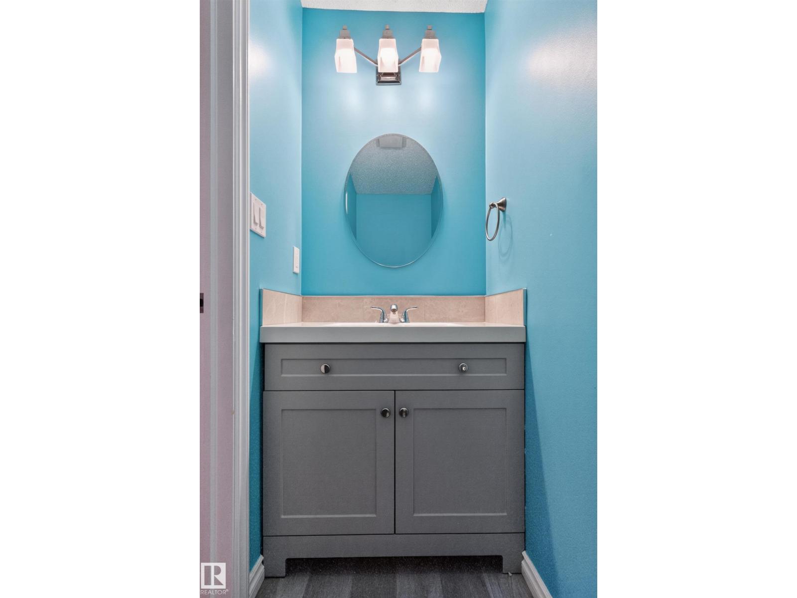 4107 35 ST NW - 31