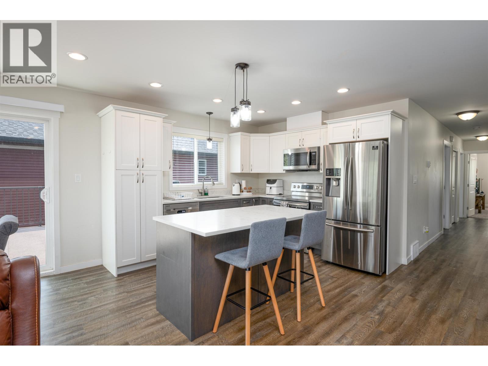 1253 N BLACKBURN ROAD - 6