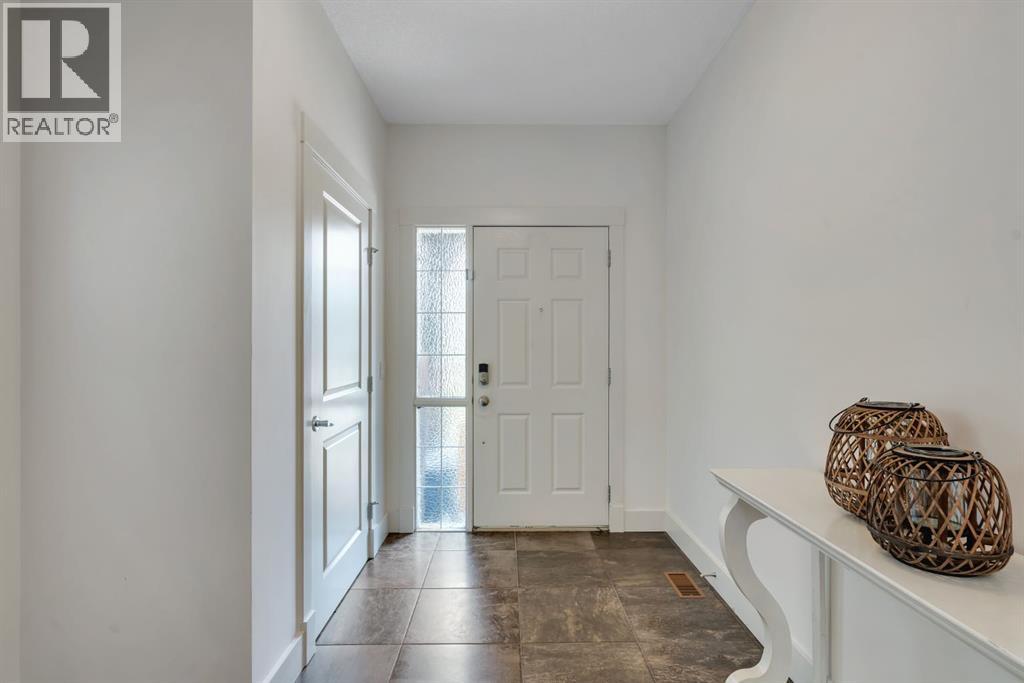 242 Valley Woods Place NW, Valley Ridge, Calgary photo 4