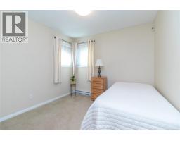 3910 Cedar Hill Cross Rd, Saanich, BC V8P2N2 Photo 22