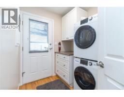 3910 Cedar Hill Cross Rd, Saanich, BC V8P2N2 Photo 27