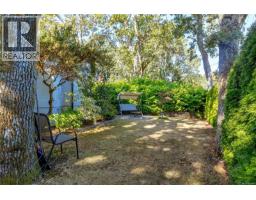 3910 Cedar Hill Cross Rd, Saanich, BC V8P2N2 Photo 30
