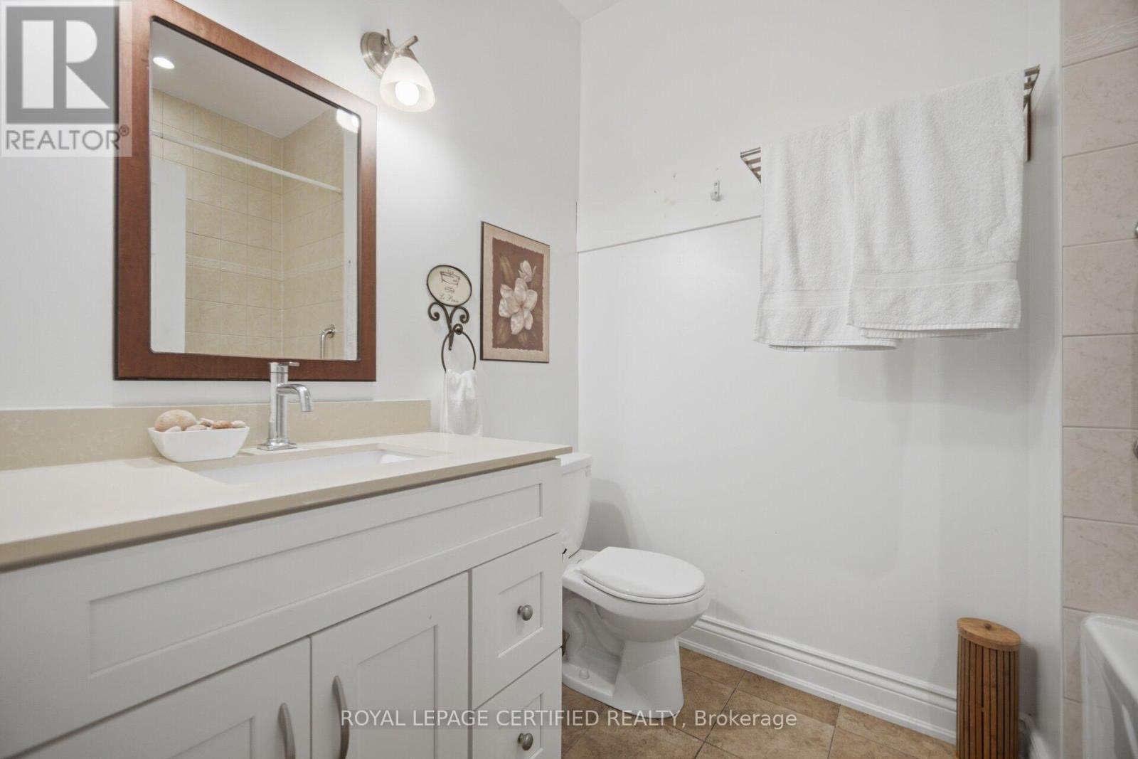 3555 EGLINTON AVENUE W - 28