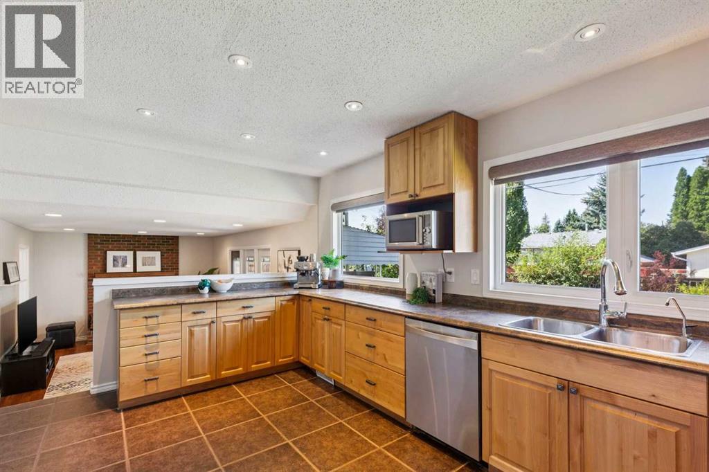 1515 Lake Bonavista Drive SE - 16