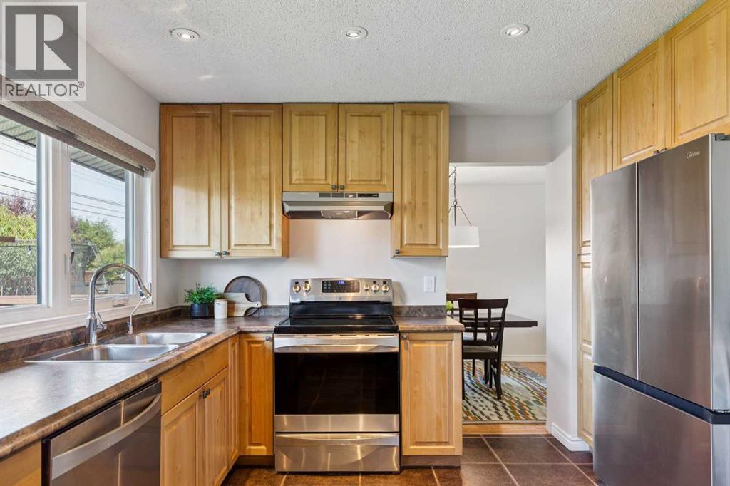 1515 Lake Bonavista Drive SE - 14