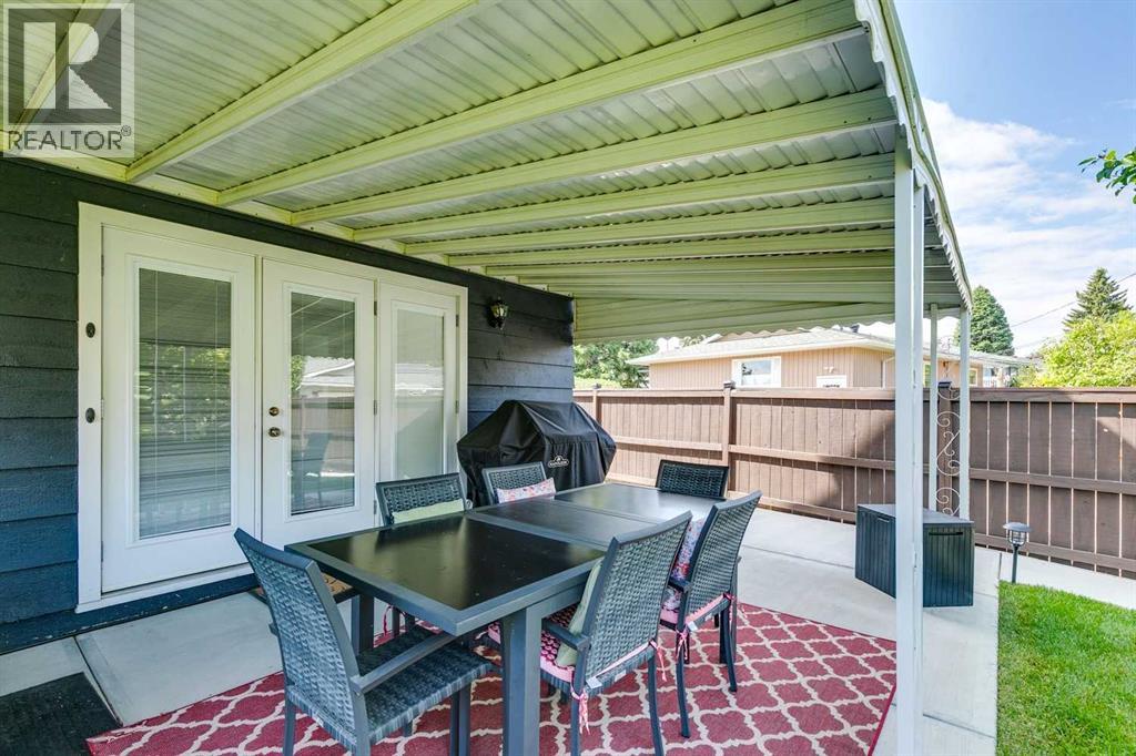 1515 Lake Bonavista Drive SE - 40