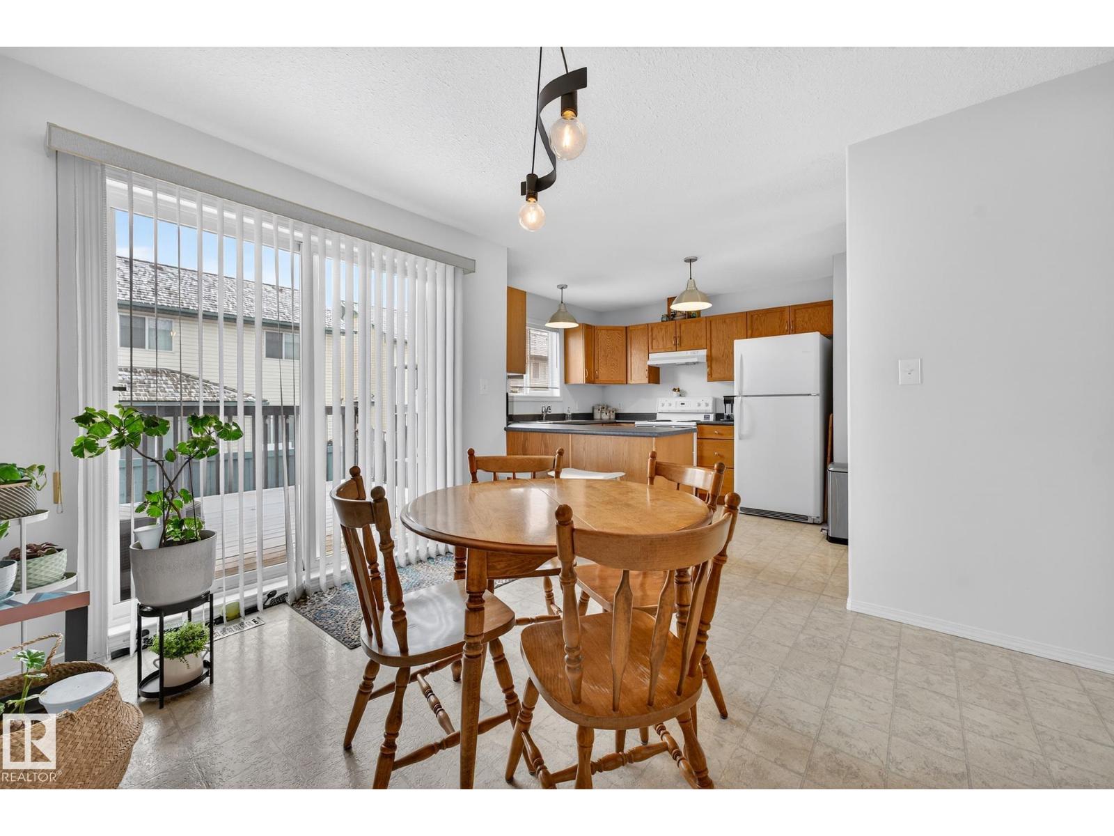 #16 225 BLACKBURN DR SW, Blackburne, Edmonton photo 4