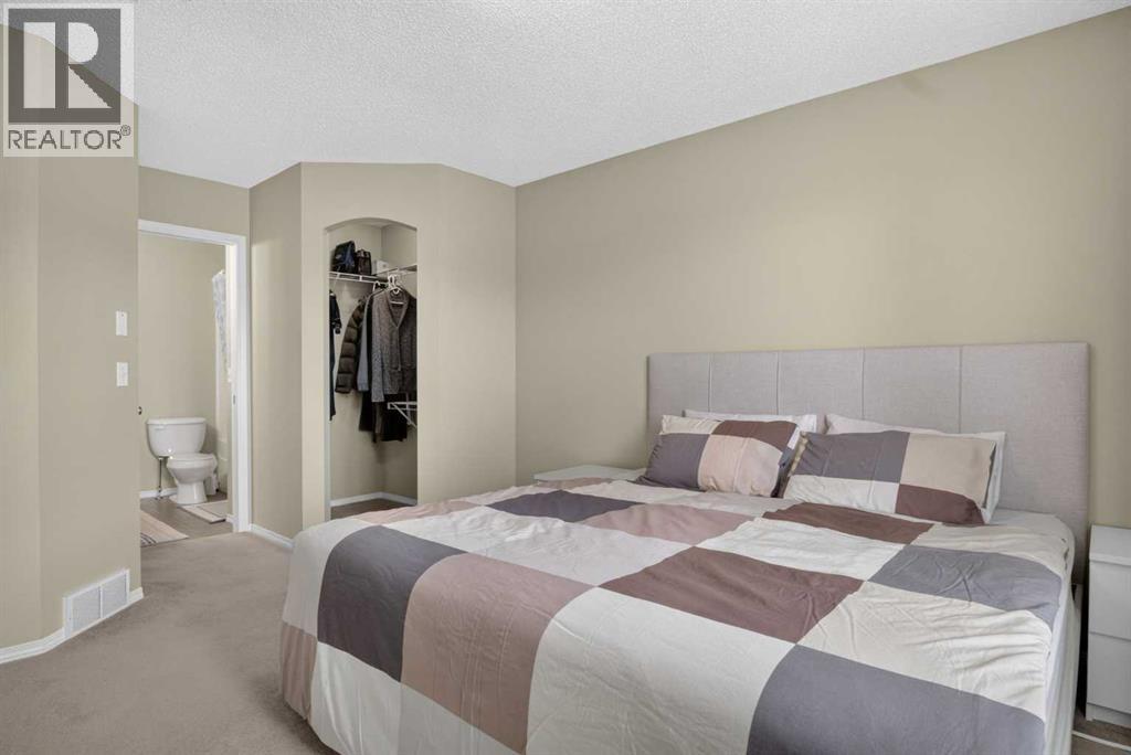 116 Panora Close NW - 23
