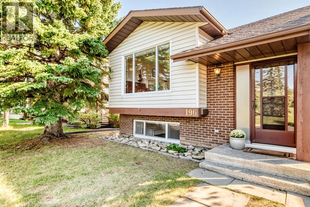 196 Edgedale Way NW, Edgemont, Calgary photo 1