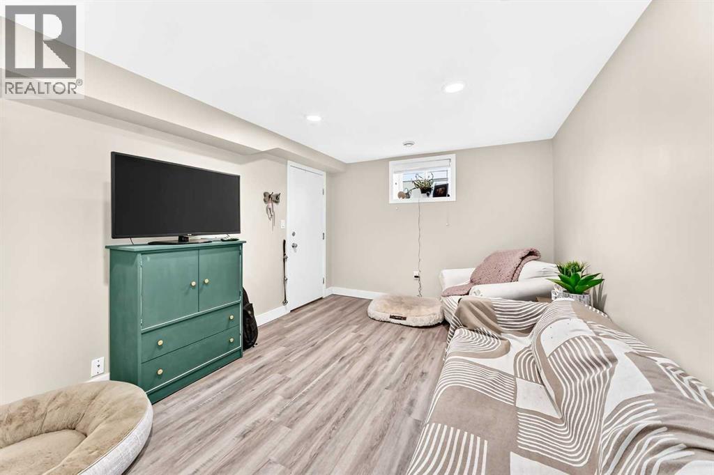 3927 40A Avenue - 21