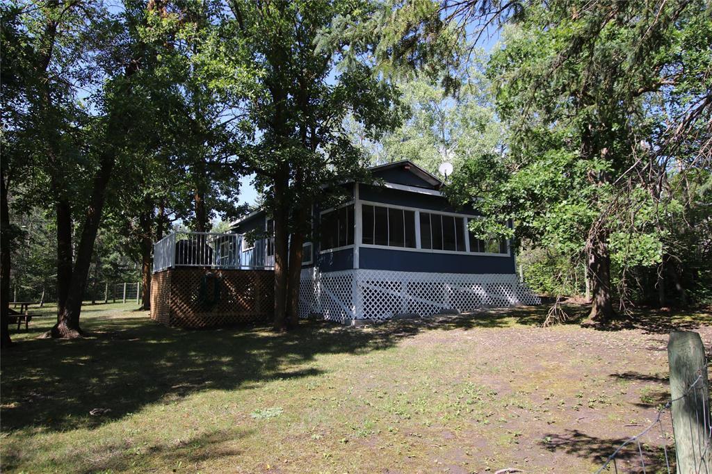 64 Riverside Parkway, Lac Du Bonnet, Manitoba, R0E0A0, Lac Du Bonnet, Manitoba — photo 1 of 5