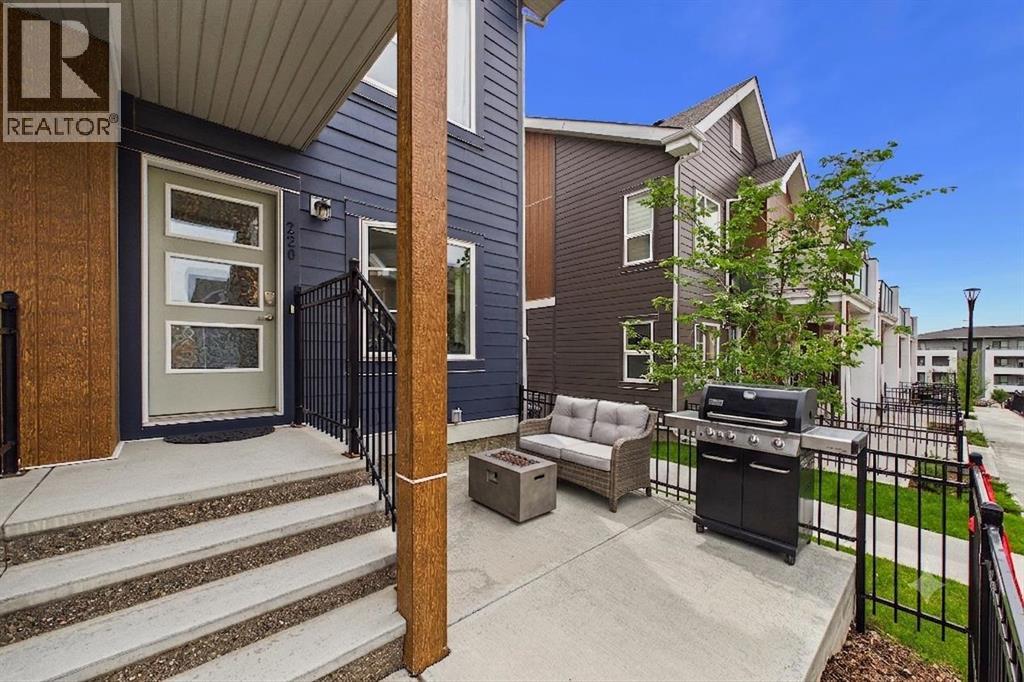 220 Livingston Common NE, Calgary, Alberta, T3P1K1