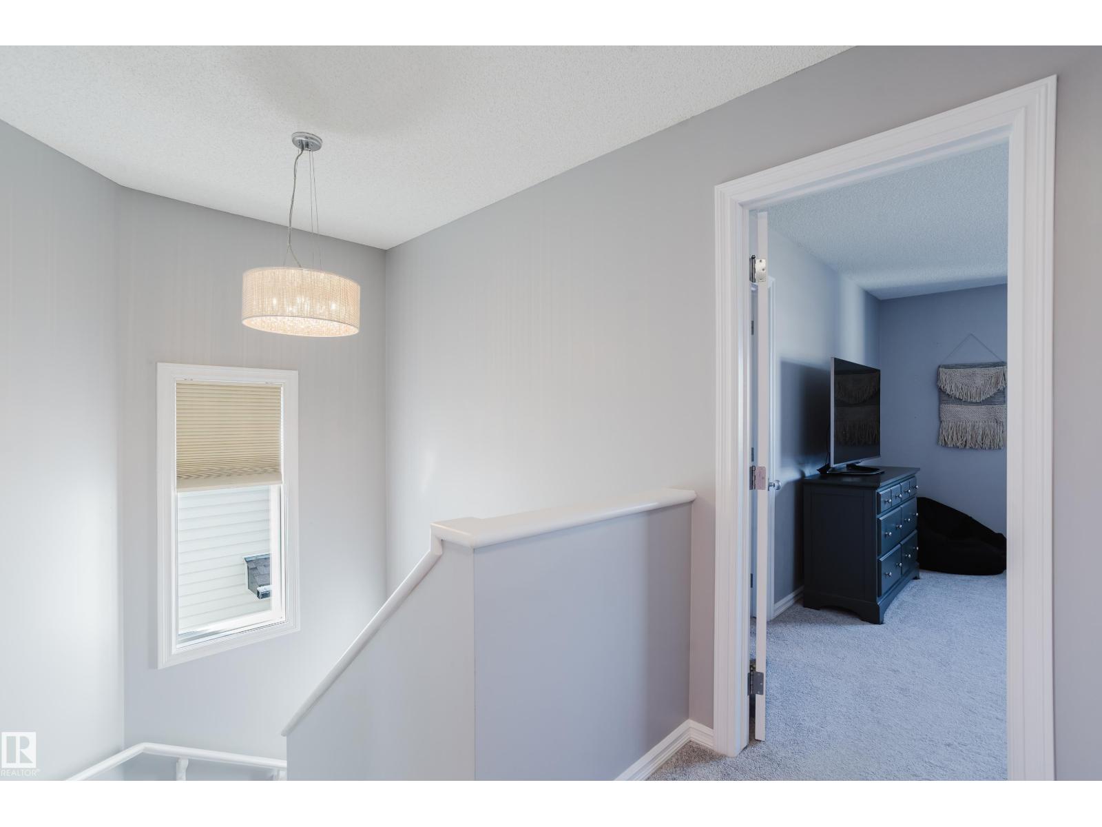 8307 6 AV SW - Image 18