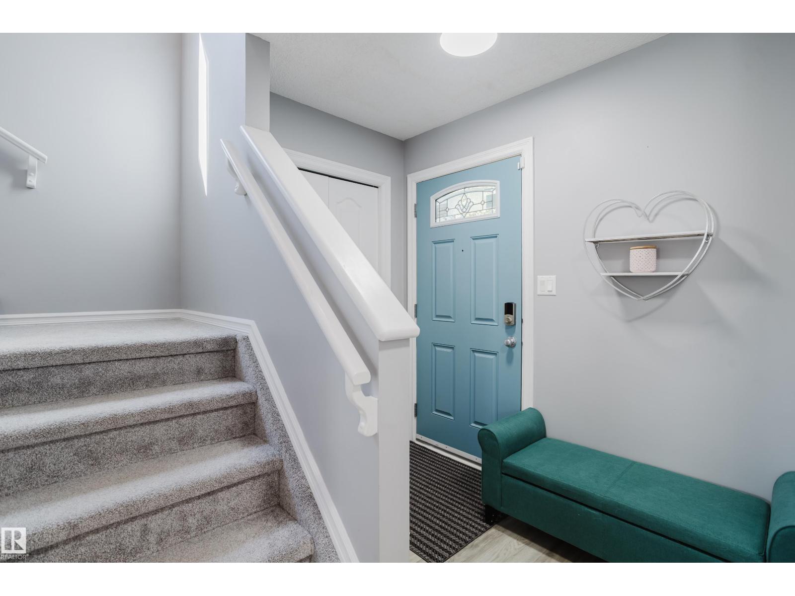 8307 6 AV SW, Ellerslie, Edmonton photo 2