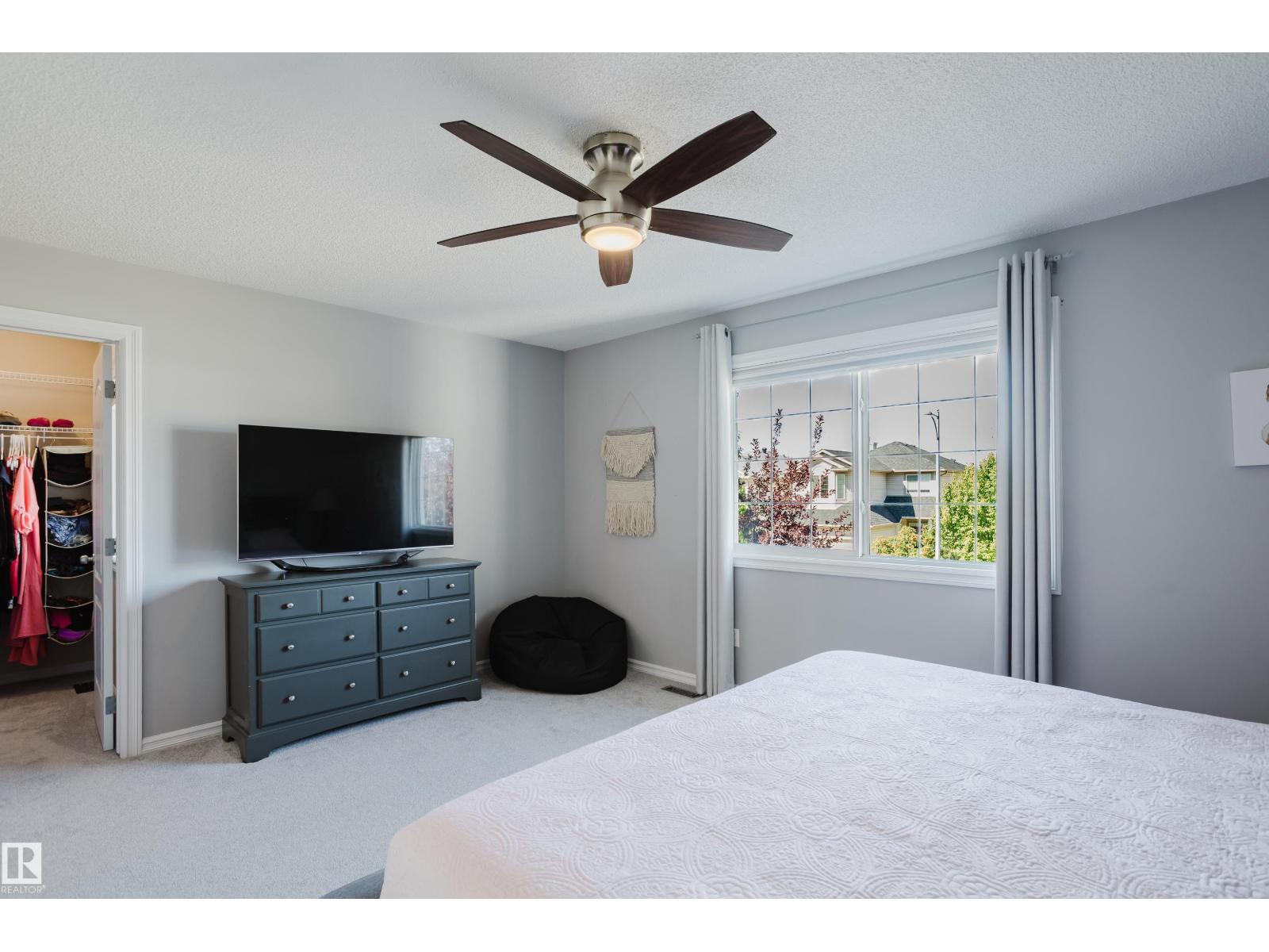 8307 6 AV SW - 21