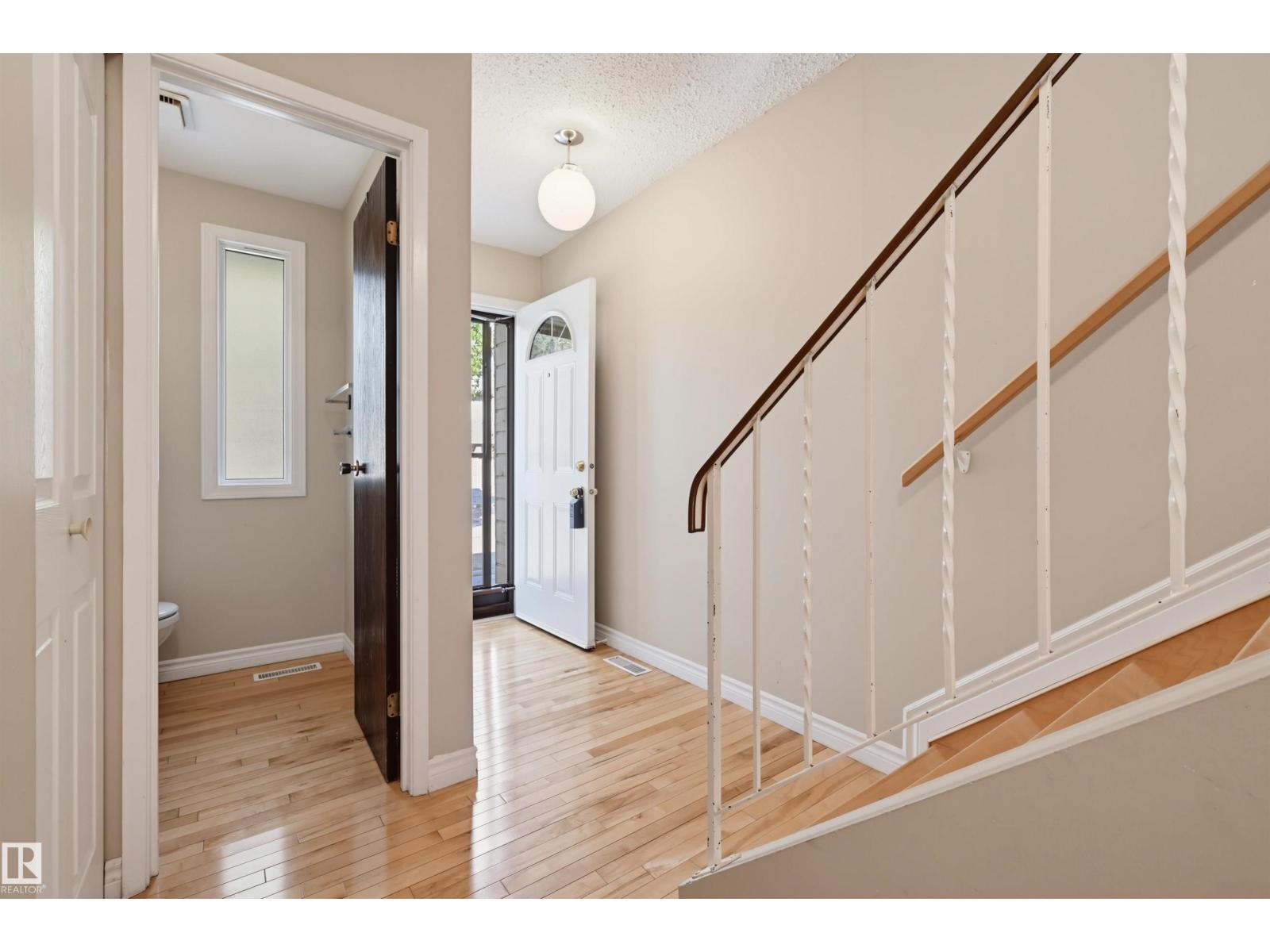 #139 10633 31 AV NW - Image 12