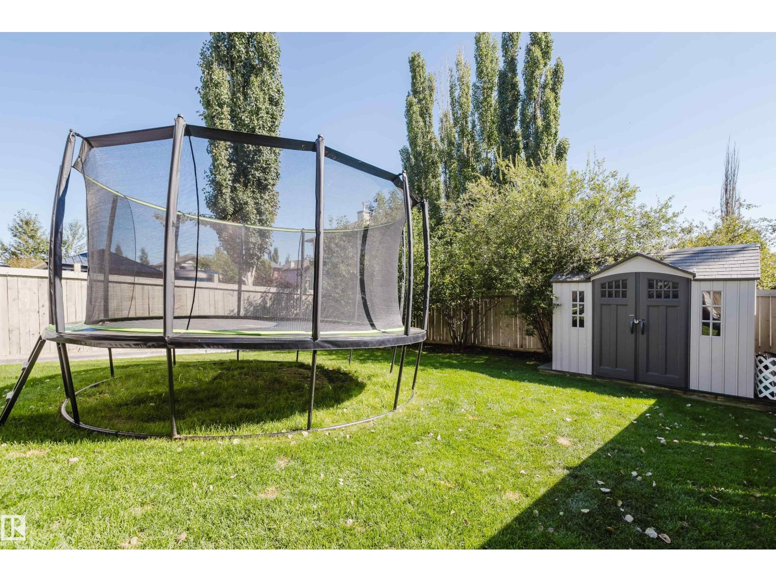 8307 6 AV SW - Image 40