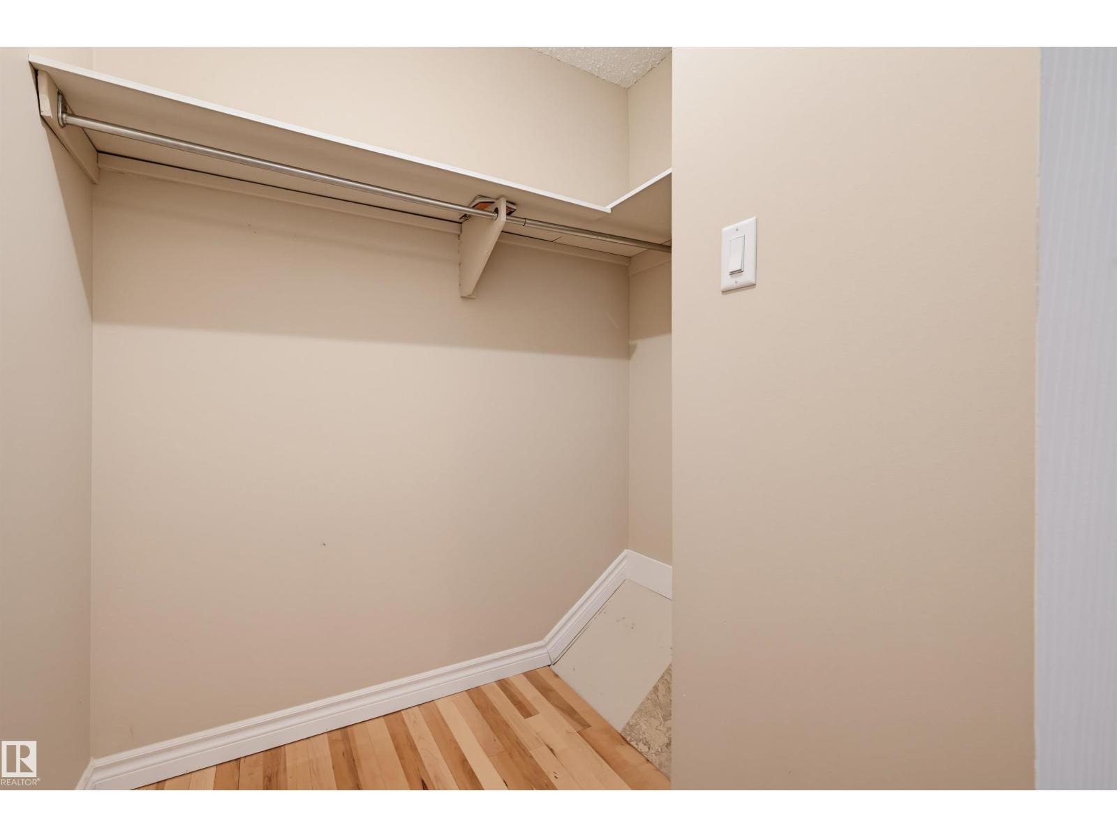 #139 10633 31 AV NW - 20