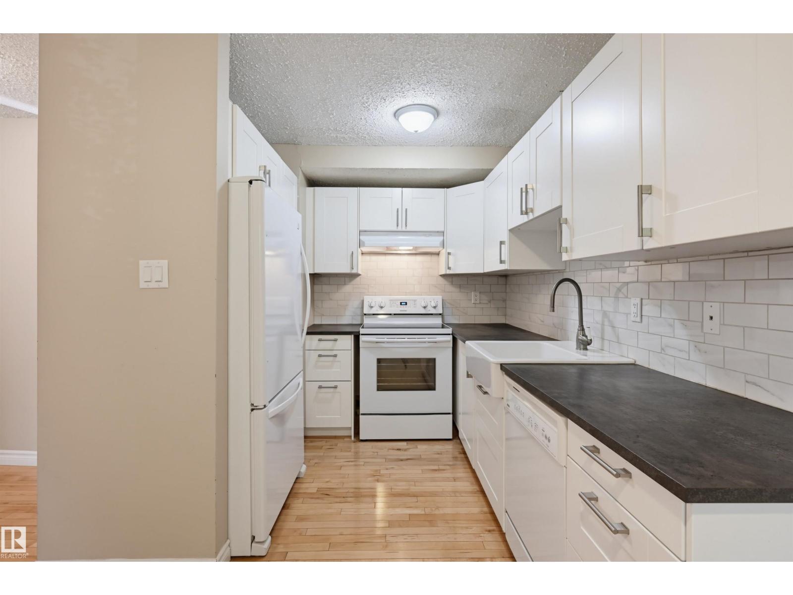 #139 10633 31 AV NW - Image 10
