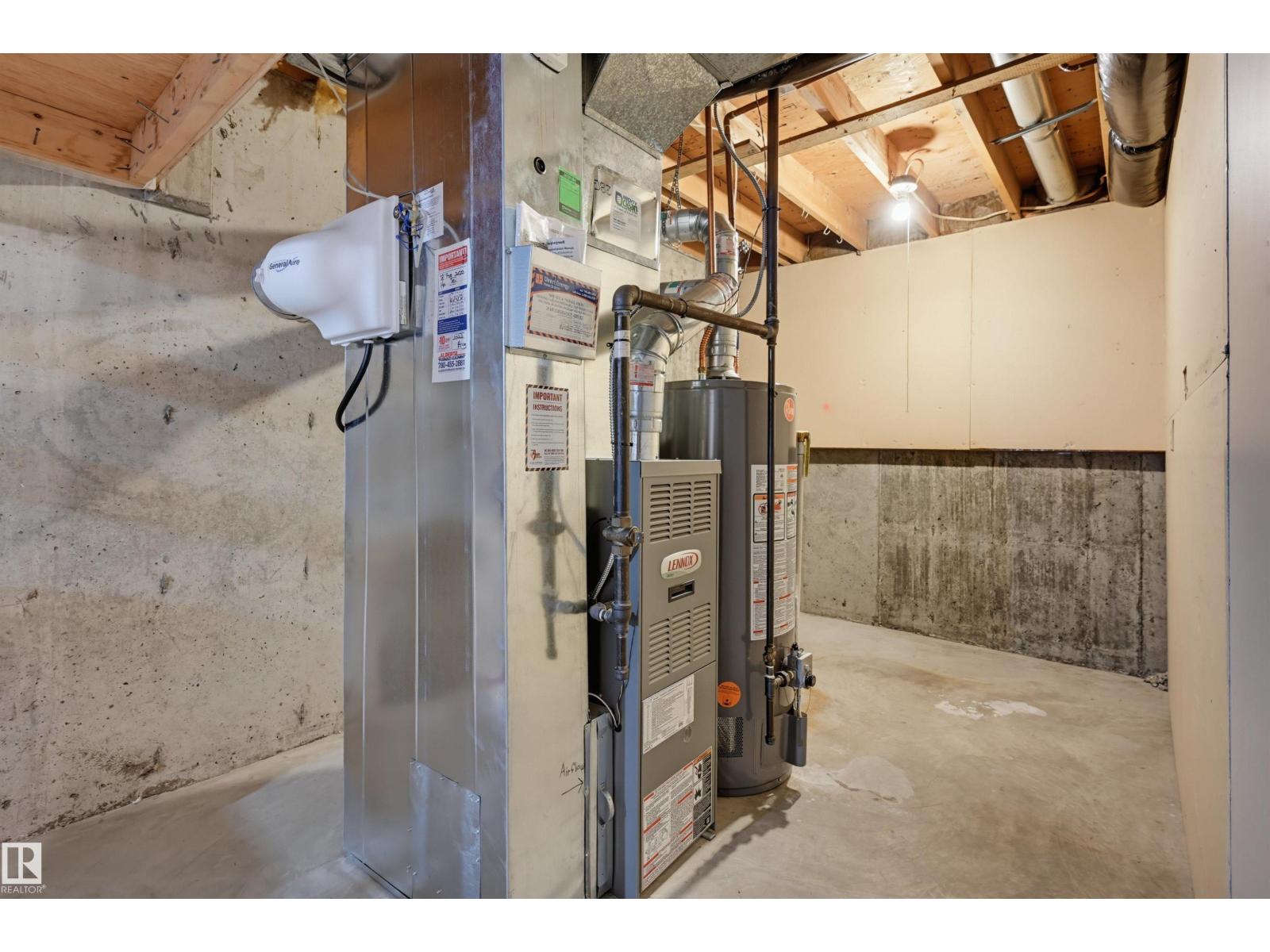 #139 10633 31 AV NW - 27