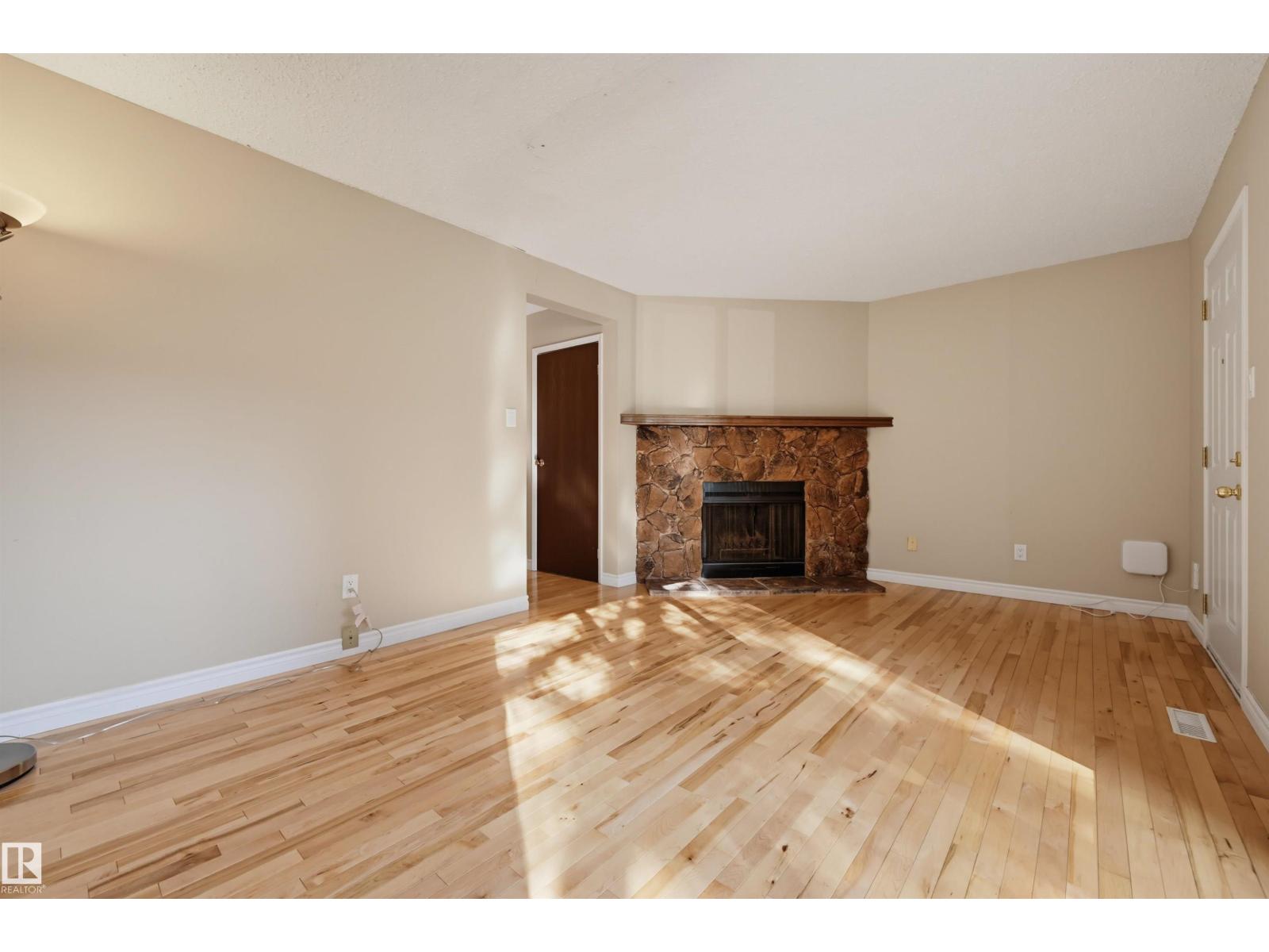 #139 10633 31 AV NW, Steinhauer, Edmonton photo 3