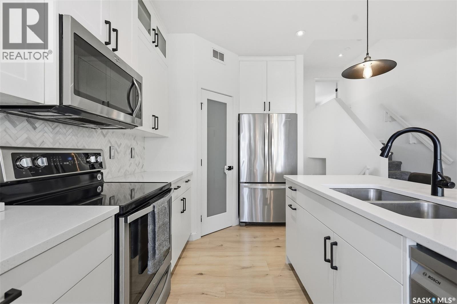 315 Underhill BEND - 6