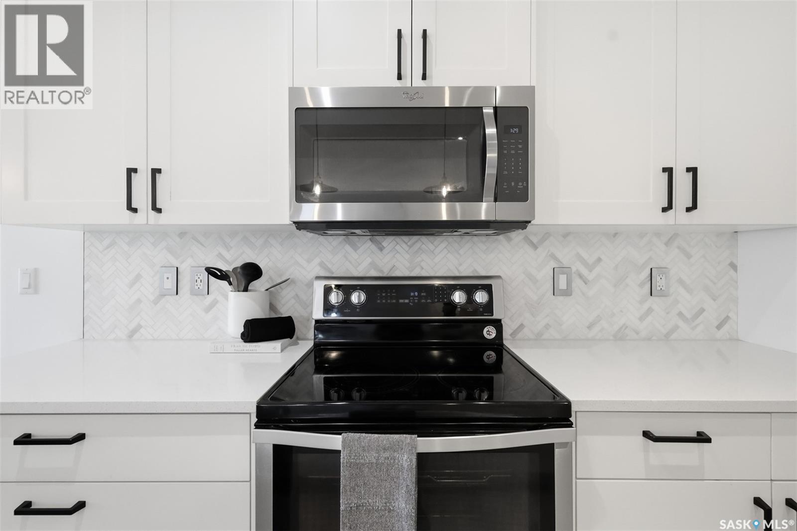 315 Underhill BEND - 7