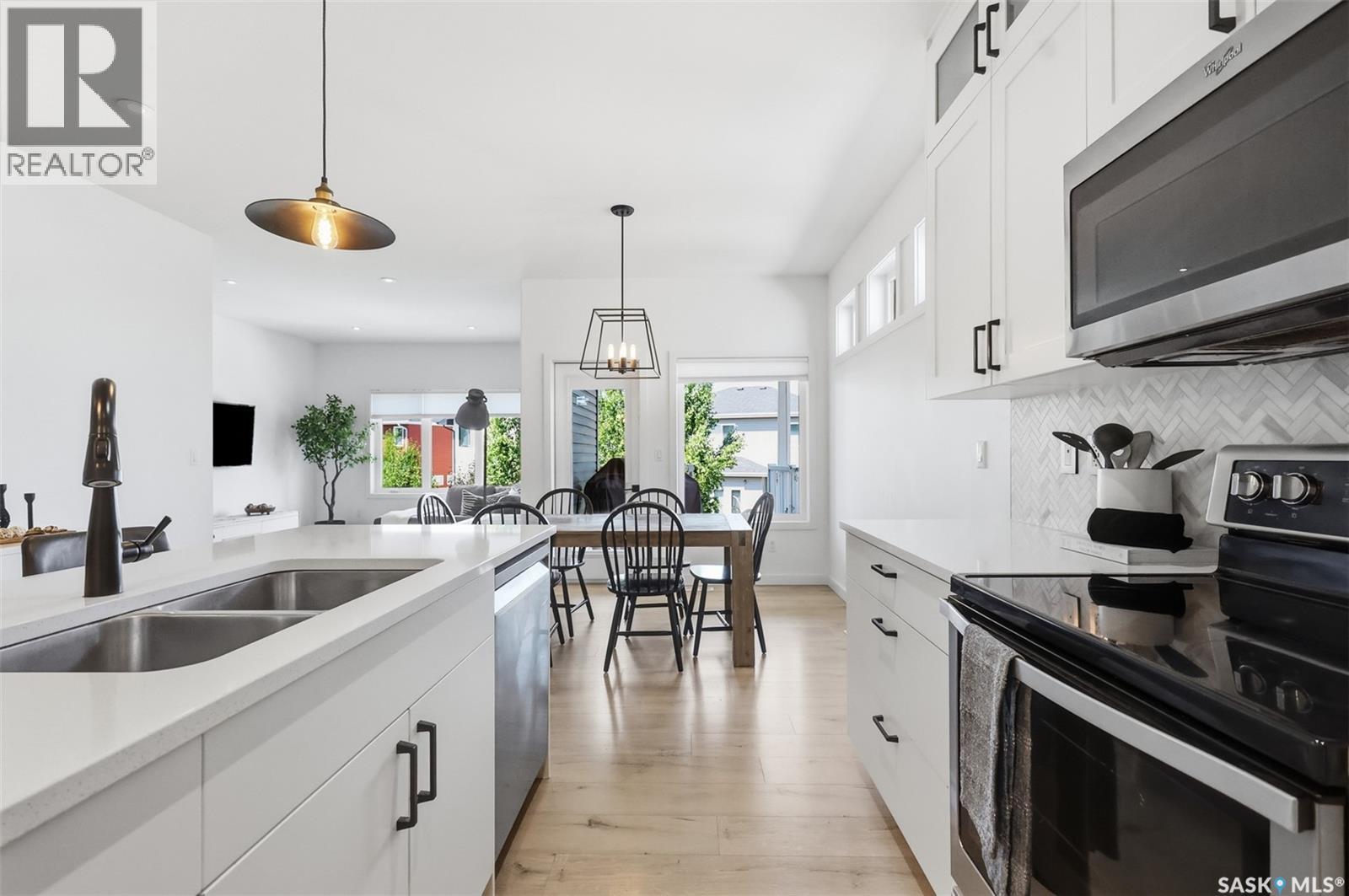 315 Underhill BEND - 9