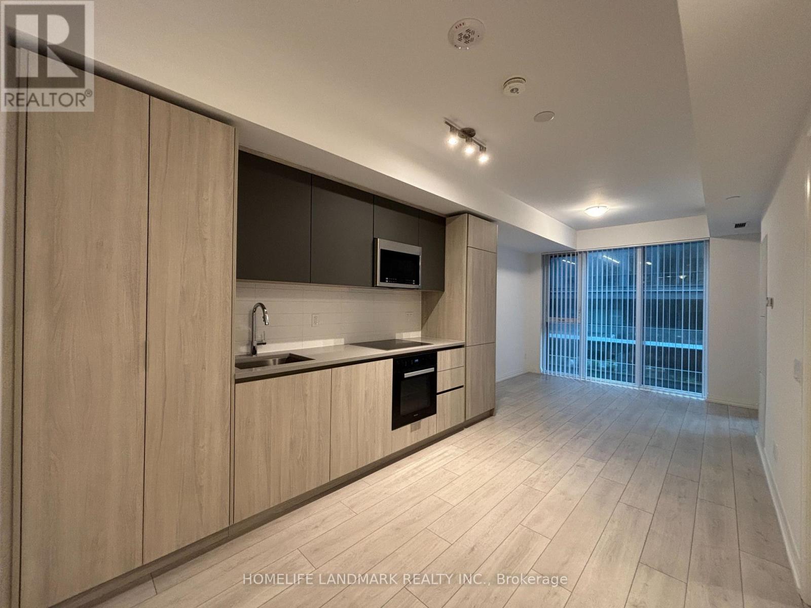 #620 400 King Street West, Toronto (Waterfront Communities), Ontario, M5V0X8, Toronto (Waterfront Communities), Ontario — photo 3 of 5