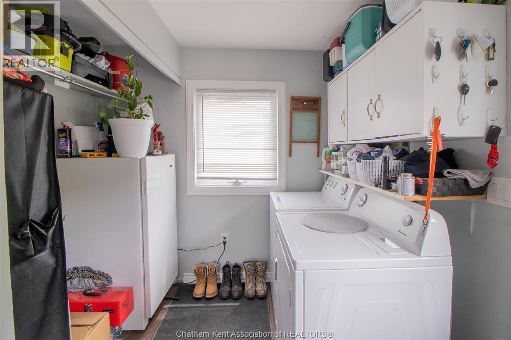 100 Taylor AVENUE - 17