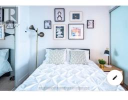 1601 - 14 York Street W, Toronto, ON M5J0B1 Photo 9