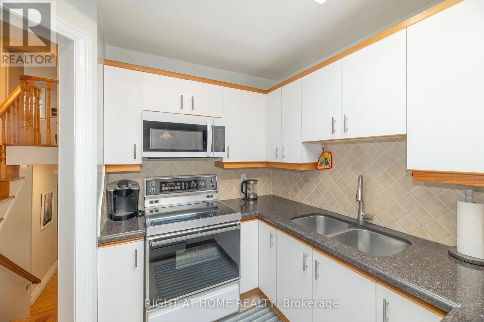 236 SHAUGHNESSY BOULEVARD - 10
