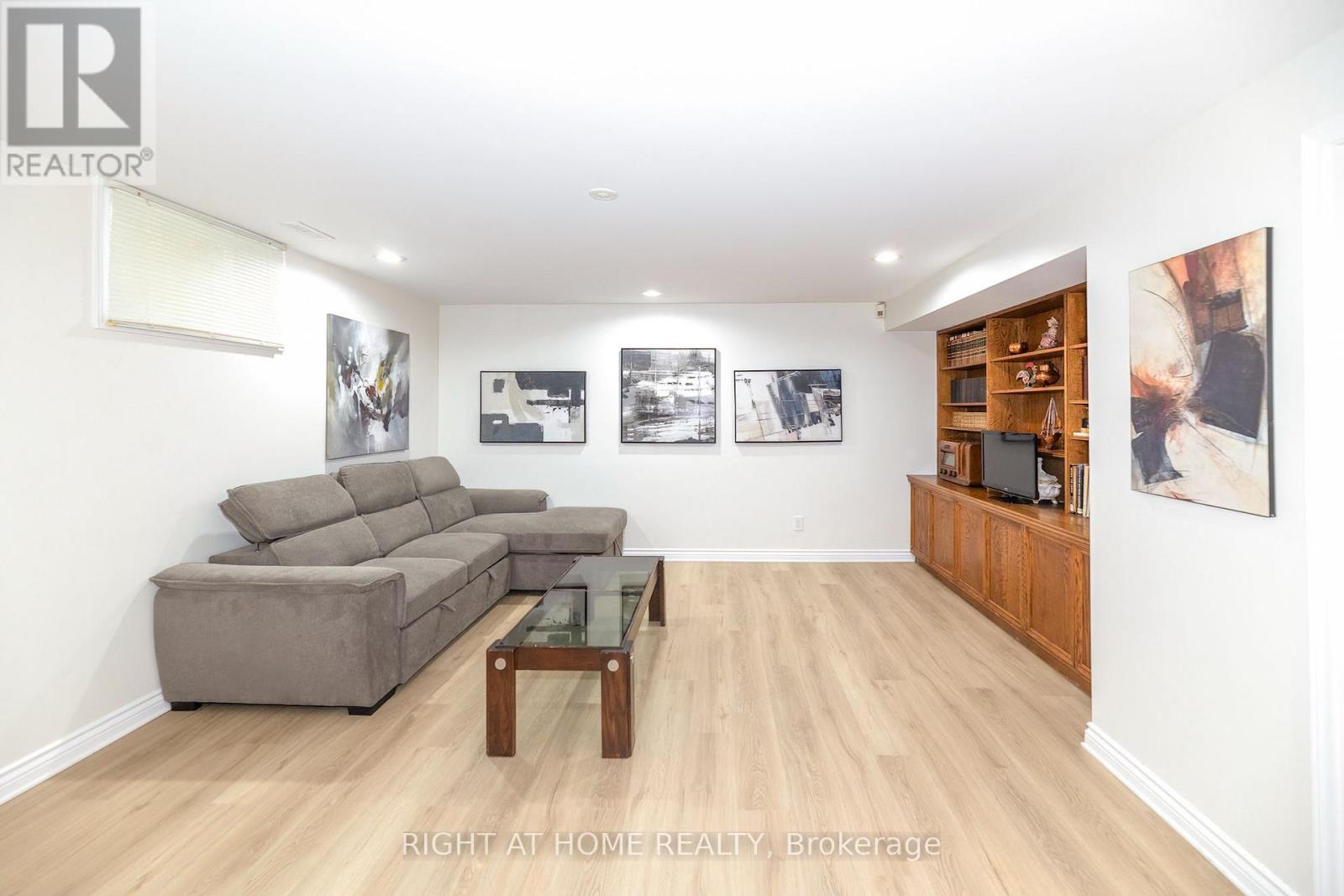 236 SHAUGHNESSY BOULEVARD - Image 27