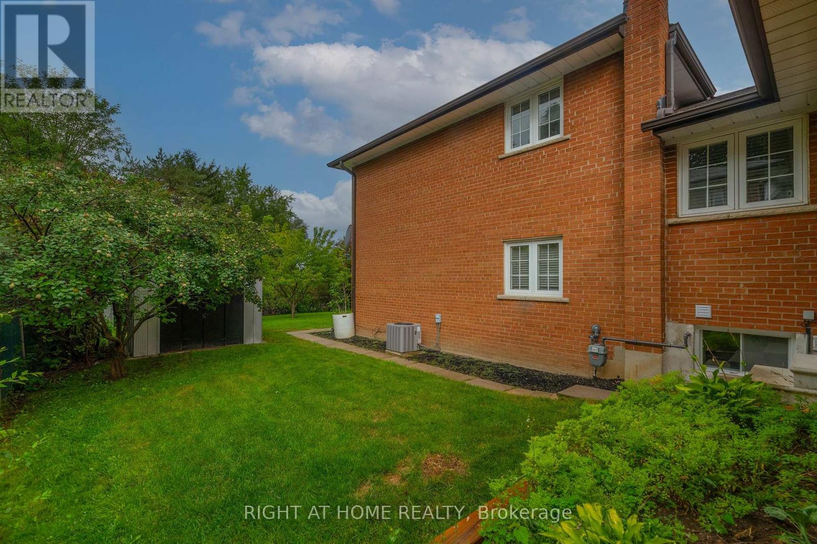 236 SHAUGHNESSY BOULEVARD - Image 33