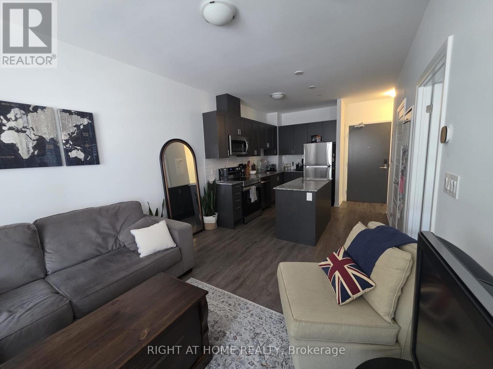 #204 3285 CARDING MILL TRAIL - 1