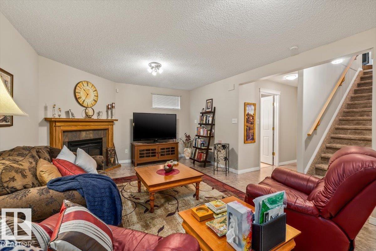 1 Longview PL - 36