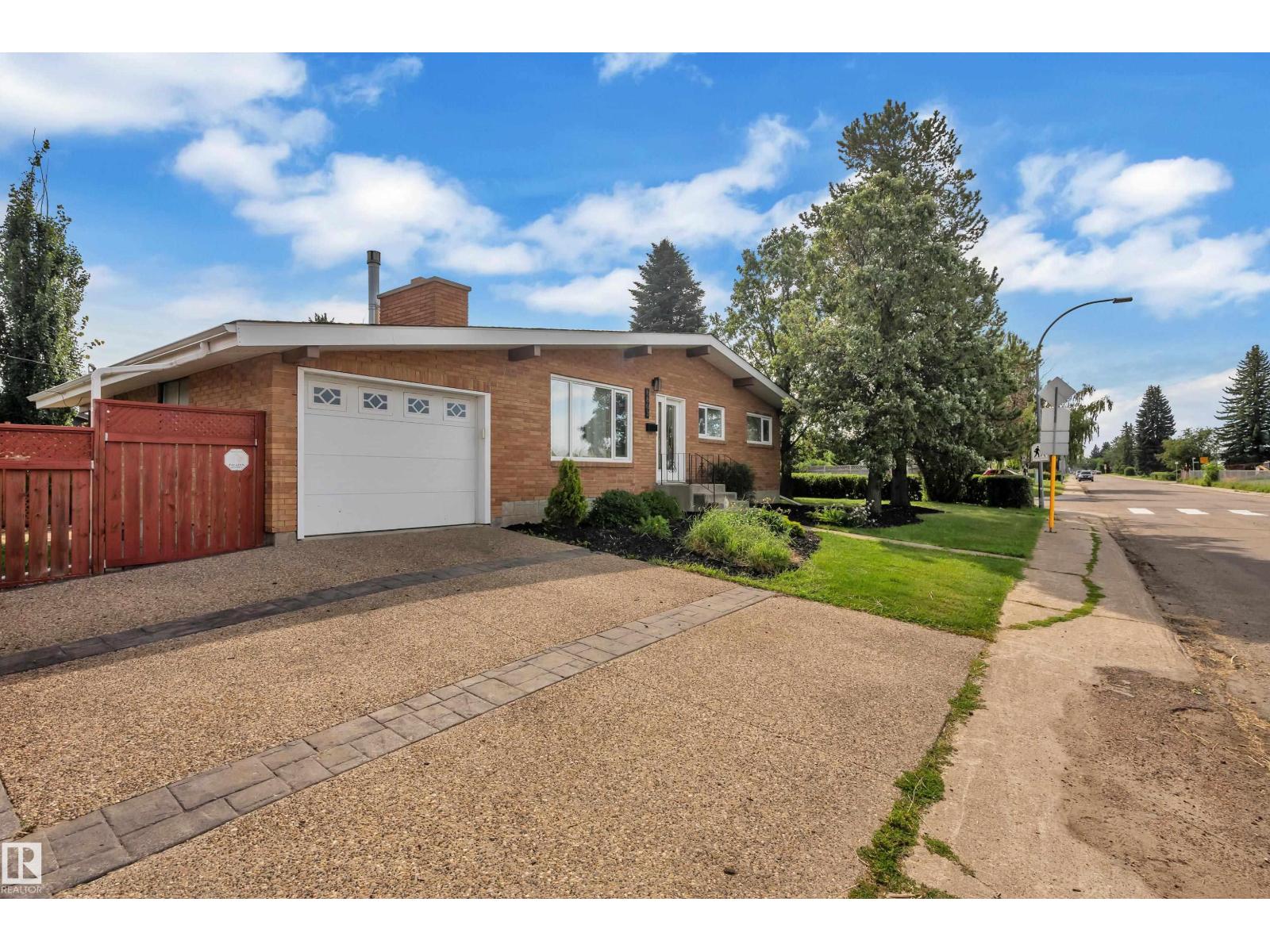 8803 68A ST NW - 6