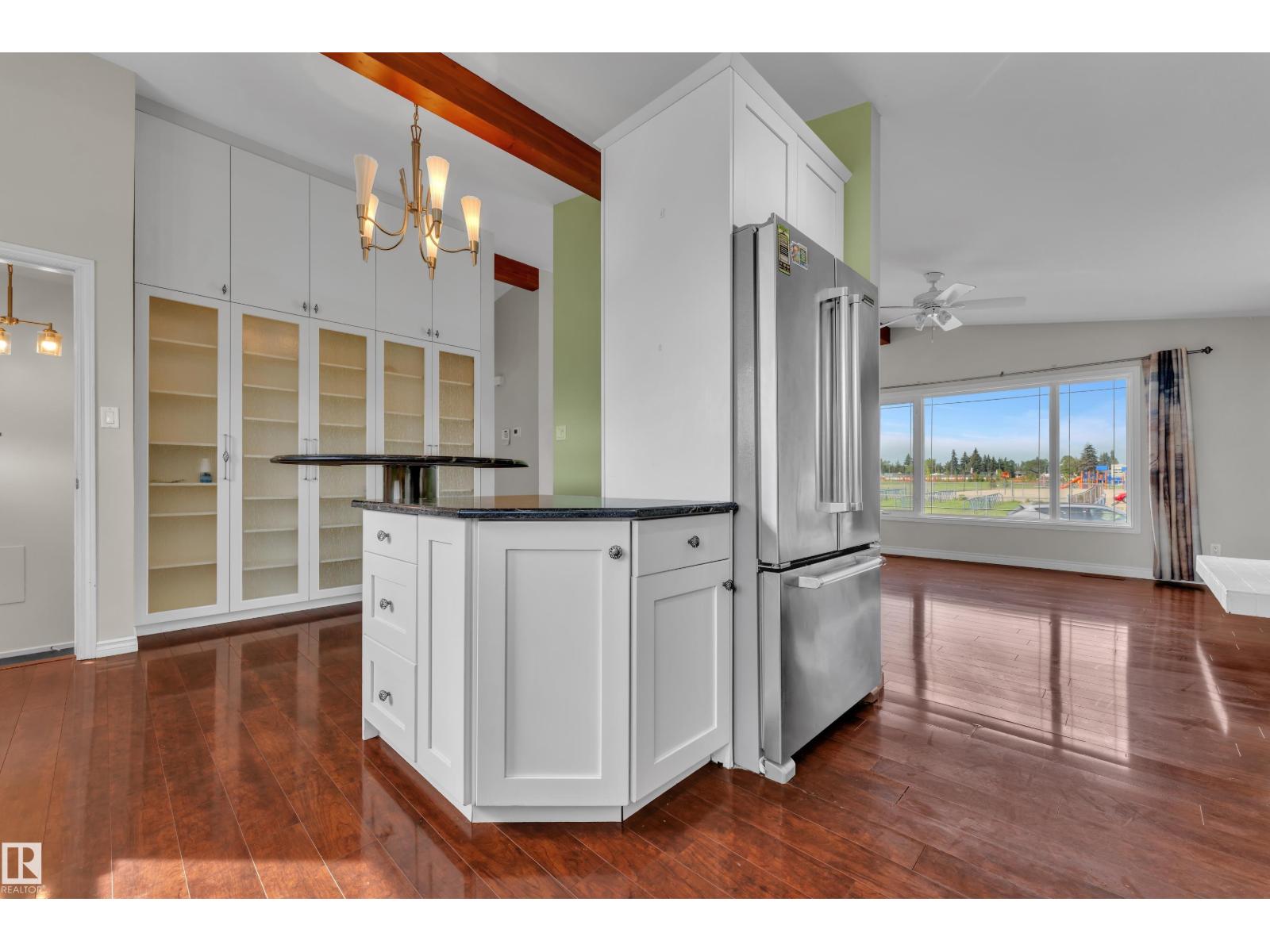8803 68A ST NW - 19