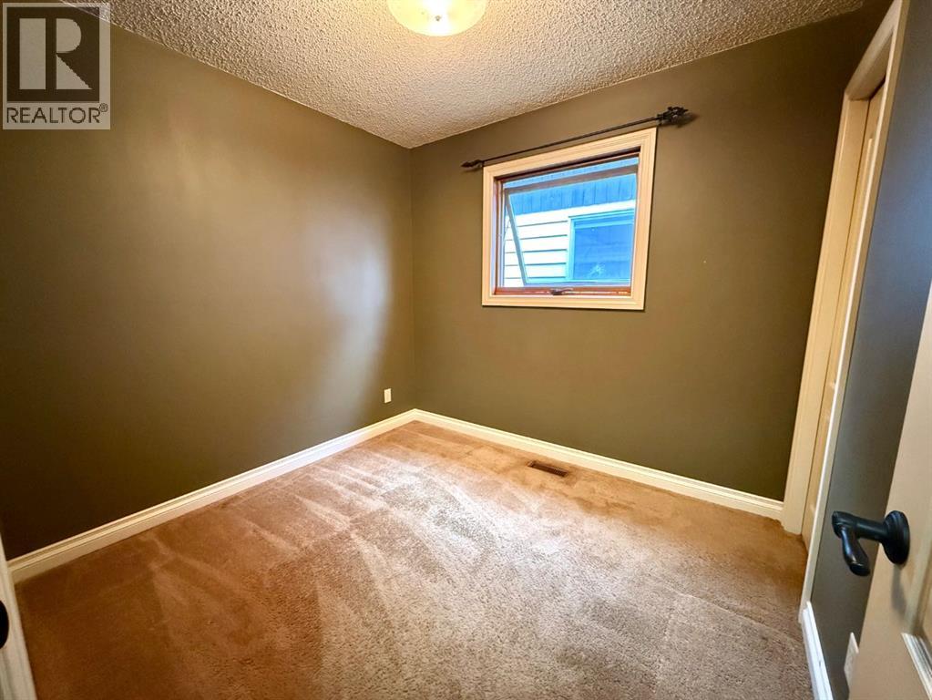 711 10 Avenue SE - 16