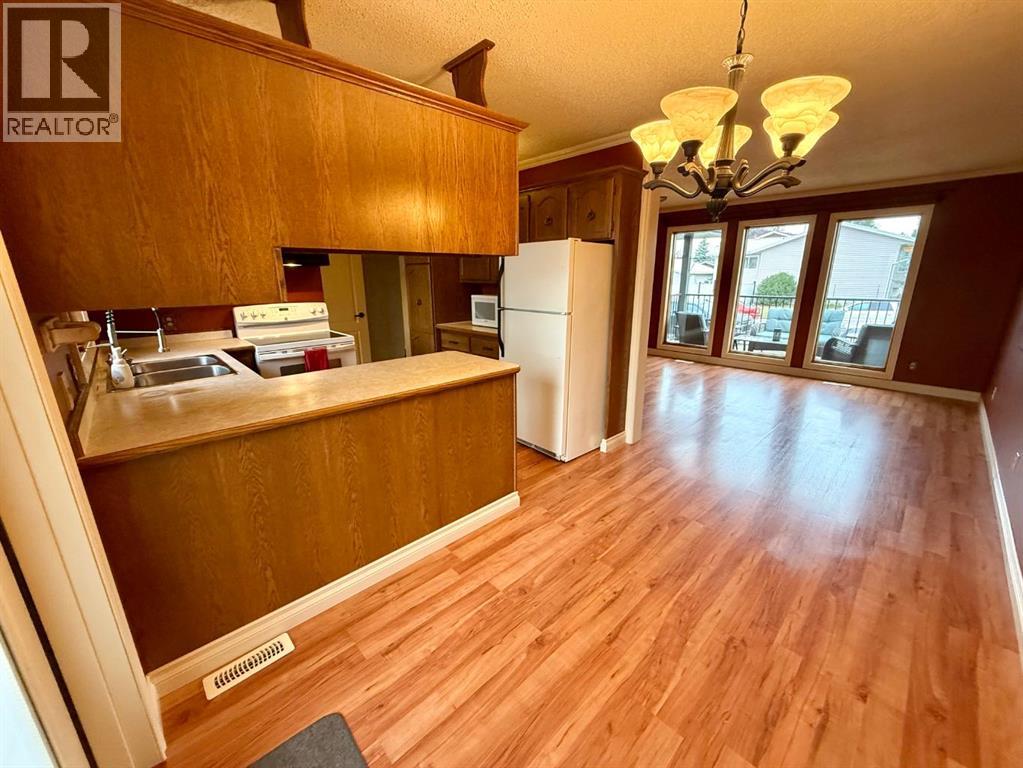 711 10 Avenue SE - 8